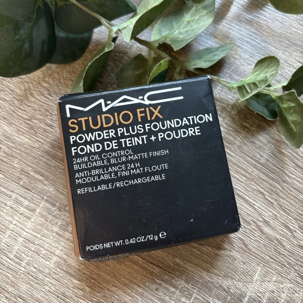 MAX Studio Fix Powder Plus Foundation color NC47 0.42 oz